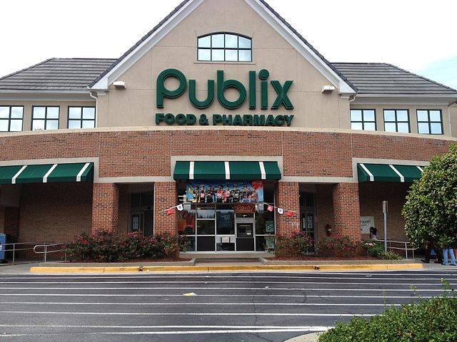 Image of a Publix Food & Pharmacy store
